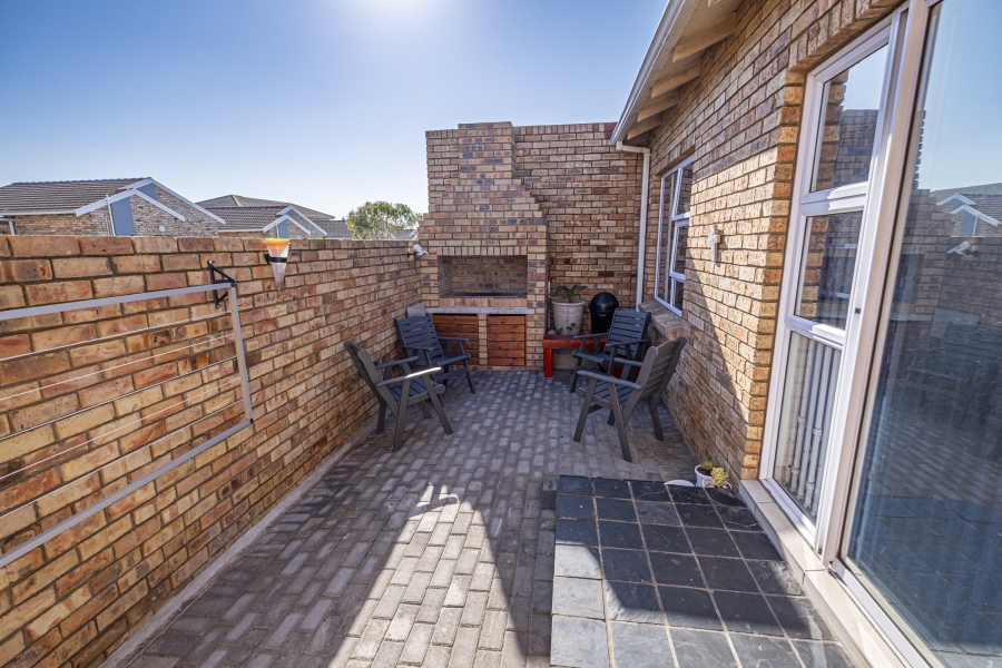1 Bedroom Property for Sale in South End Eastern Cape